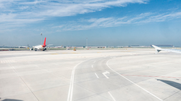 International Delta flight struck by lightning diverted back to Boston: FAA